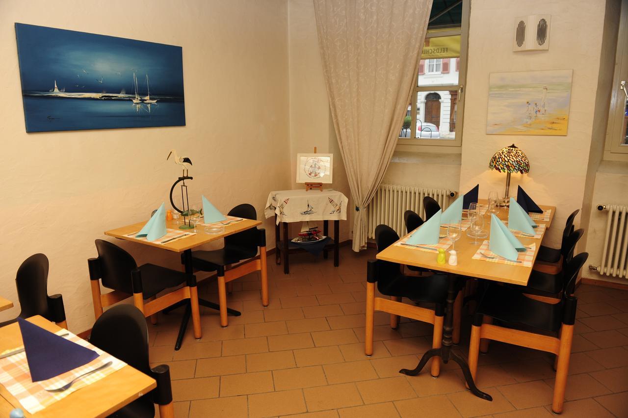 Hotel Restaurant Au Chasseur Orbe Exteriér fotografie